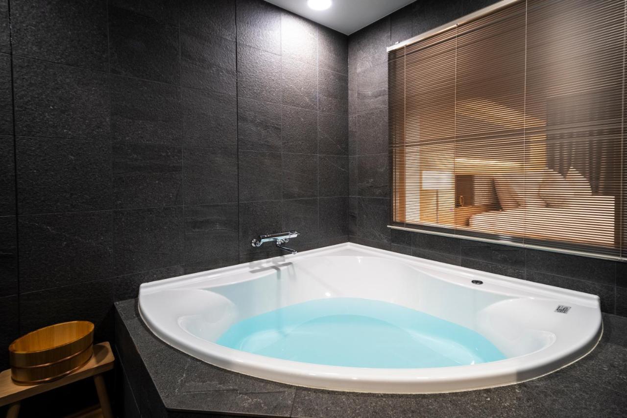 Kyoto Shijo Takakura Hotel Grandereverie Exteriör bild
